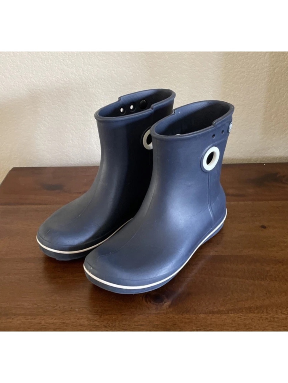 Crocs Jaunt Shorty Rain Boots Pull On Shoes Booties Womens Sz 7 Navy Blue 15769